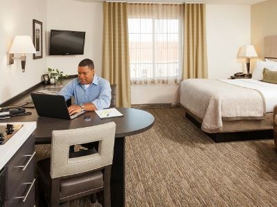 Candlewood Suites - Celaya By Ihg Hotel 2*